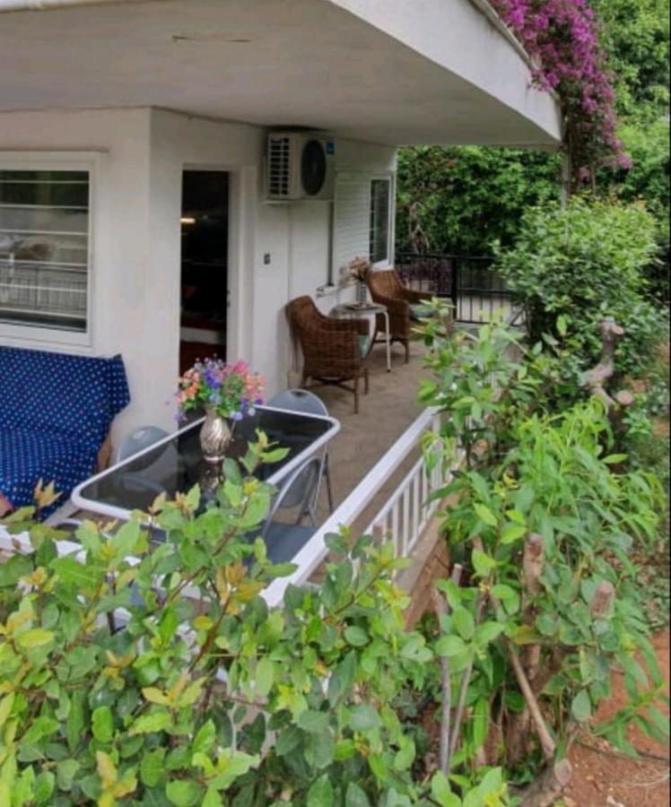 Sea & City Mary'S Residence Athens Exterior photo